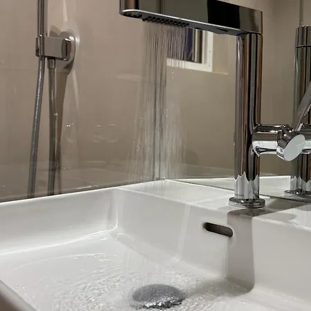 Trendy, Creative&charming Meet Hip&central