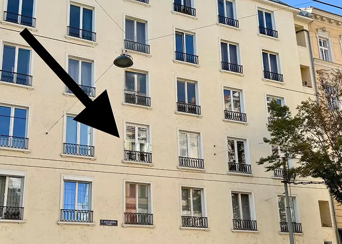 Trendy, Creative&charming Meet Hip&central *